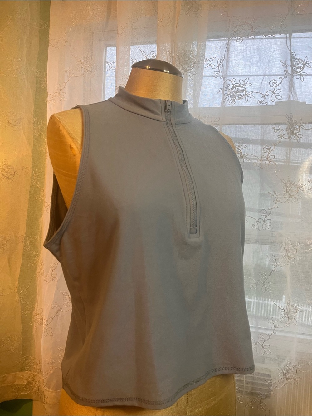 Abercrombie & Fitch sleeveless top soft fleece quarter-zip vest